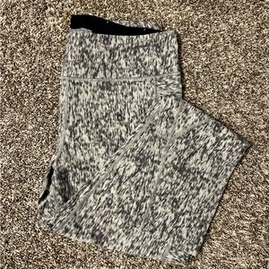 Victoria's Secret Black and Gray Patterned Leggings